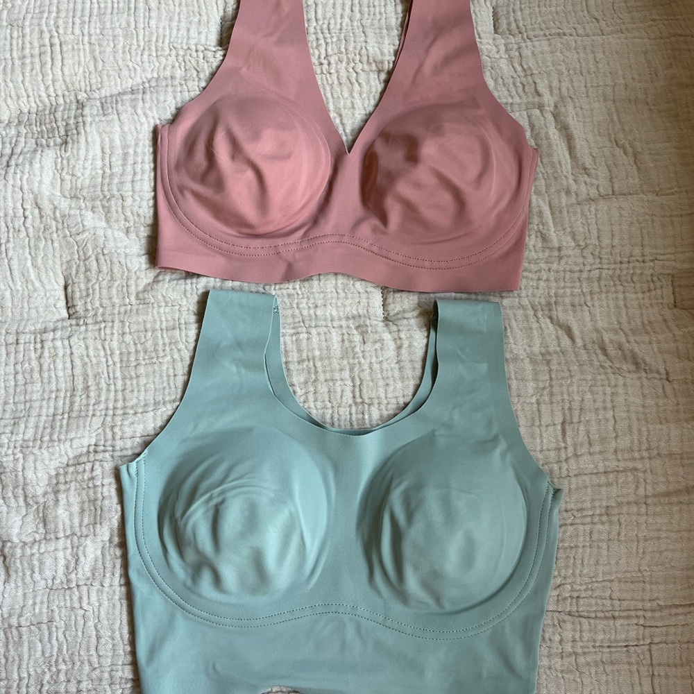 New (2) True Body Lift V Neck Bra & True Body Lift Scoop Neck Bra XS